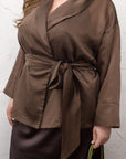 Cape de style blazer en tissu léger