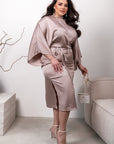 Елегантна Evening dress with loose sleeves от марка YR, изработена от polyester и spandex, показана на изображението.