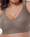 Безшевен макси сутиен от nylon и elastane, модел L–6XL, показан на изображението.