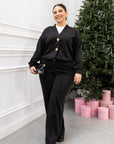 Set van zacht gebreid vest en broek