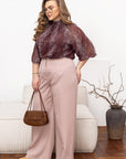 Elegant women’s blouse YR с polyester и spandex, Whiteа с дълги Sleeveи и деликатен дизайн.