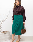 Stylish women’s blouse with a high collar and ties , модел YR, от 100% polyester, показана на снимката.