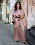 Satin set with a belt, 97% polyester and 3% elastane, image of elegant set for bed linen.