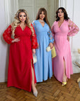 Long dress with mesh от viscose и polyester, елегантна и стилна, показана на изображение.