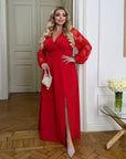 Long dress with mesh от viscose и polyester, черна, с прозрачни детайли, стилна и елегантна за специални случаи.