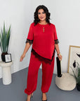 Satin set with lace, including elegant set for bedroom setting, with polyester, viscose and elastane.