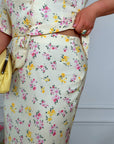 Conjunto floral con falda larga.