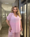 Плисиран chiffonен комплект с мека тъкан и нежна текстура, Compositionен от 50% viscose и 50% polyester.