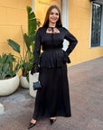 Long dress with a removable peplum belt, polyester, viscose and elastane, stylish and elegant design, image of a model.