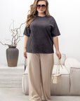 Knitwearна тениска YR със 97% polyester и 3% spandex, изображение на Whiteа и удобна ежедневна дреха.