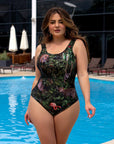 One-piece swimsuit от polyester с ярък дизайн, подходящ за плаж и плуване, изображение на бански от марка Composition.