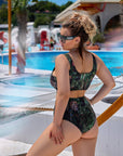 Two-piece swimsuit от polyester, модел с ярки цветове и моден дизайн, подходящ за плаж и море.