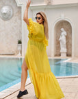 Two-piece swimsuit от polyester, подходящ за плаж и плуване, с ярки цветове и моден дизайн.