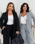 Striped business-style set made from polyester, viscose and spandex, stylish and comfortable for everyday wear.