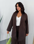 Striped business-style set with polyester, viscose and spandex, suitable for everyday style and comfort.