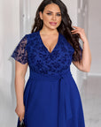 Short dress with decorated mesh от polyester и viscose, модел с елегантен дизайн и детайлна текстура.