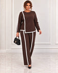 Blouse and trouser set with polyester, viscose and lycra, in a light colour, suitable for everyday clothing.