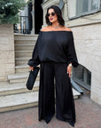 Set with wide-leg trousers made from polyester, lycra and nylon, with an elegant design and comfortable cut, suitable for everyday wear.