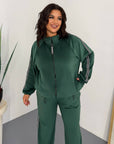 Velvet set, containing viscose, cotton and elastane, with soft and luxurious texture, suitable for comfort and style.