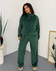 Velvet set with viscose, cotton and elastane, shown in the image, with soft and luxurious textile.