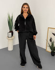 Velvet set with viscose, cotton and elastane, shown in the image, with soft and luxurious textile.