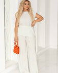Set of structured fabric с polyester 97% и spandex 3% в изображението.
