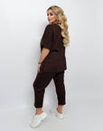Set with cropped shorts от cotton и polyester, включва тънки и уup toбни летни дрехи, подходящи за топло време.