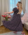 Long summer dress with a slit от viscose и cotton, с лека и свободна кройка, снимана на модел.