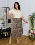Комплект blouse и пола от linen и polyester, с естествен дизайн и комфортен крой.