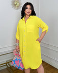 Комплект с Shirt-style dress in a loose fit Waist polyester и viscose, модел на българска марка, с изображение на модел.