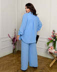 Ленен комплект от shirt и pants с 80% linen и 20% polyester, стилен и комфортен за ежедневна носия.