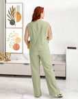 Set of vest and trousers на българска марка, polyester и viscose, показан на изображението.