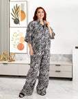 Комплект от три части от polyester и elastane, подходящ за ежедневна употреба, показан на изображение.