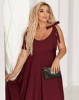 Дълга soft рокля EU082025 от polyester, изображение на елегантна рокля с гладък дизайн и дълги Sleeveи.