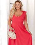Дълга soft рокля със polyester от марка EU082025, изображение на елегантен модел в светъл цвят.