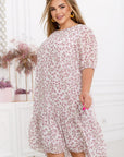 Весела Floral chiffon dress с елегантен дизайн, Composition 50% viscose и 50% polyester, за женствен стил.