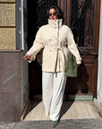 Short cashmere coat with warm lining and set, made from polyester and viscose, model in the image.