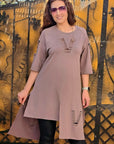 Set of tunic with cut-out details and leggings , с памучно-polyesterен материал и elastane за комфорт.