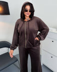 Velvet set with back embroidery, made made from 80% cotton and 20% polyester, shown in the image.