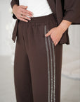 Linen trousers with decorative stones и linenти, комплект от бренд Composition от linen 80% и polyester 20%.