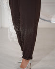 Linen trousers with decorative stones , комплект, с 80% linen и 20% polyester, модел на изображението.