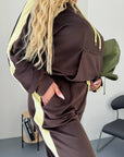 Hooded velvet set, composed of viscose, cotton and elastane, with a soft, comfortable design.