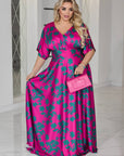 Elegant long dress EU082025 от polyester и viscose, показана в изображението със стилен крой и елегантен дизайн.