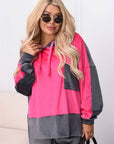 Casual set with bright accents от viscose и cotton, показан на изображението.