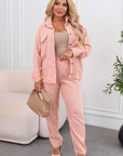 Velvet set with jacket and straight-leg pants , Compositionен от viscose и cotton, в Beige цвят, за елегантен стил.