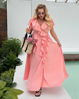 Long dress with ruffles от polyester, модел SV082025, с елегантен дизайн и деликатни детайли, снимка на модел върху заден фон.