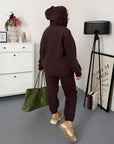 Warm fleece set in polyester and elastane, image of comfortable and warm clothing for cold weather.