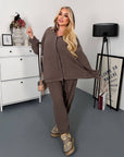 Warm fleece set in polyester and elastane, shown in the image, ideal for cold weather.