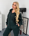 Warm fleece set in polyester and elastane, image of an elegant and cosy women's set for cold weather.