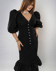 Evening dress with puff sleeves от polyester, viscose и spandex, подходяща за празнични събития, в изображението.